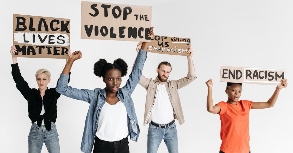 campagne anti-violence engagée pour sensibiliser le public, prévenir les actes de violence et promouvoir la paix et le respect dans la société.