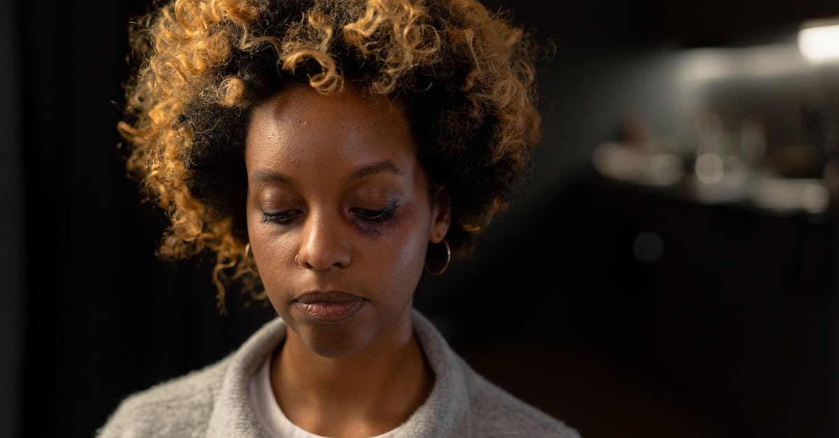 découvrez tout sur le trauma : symptômes, causes, et méthodes de prise en charge pour mieux comprendre et surmonter ces expériences difficiles.