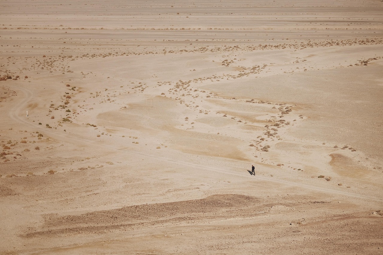découvrez le minimalisme, un style de vie et de design qui privilégie la simplicité, l'essentiel et la fonctionnalité pour un quotidien plus épuré et serein.