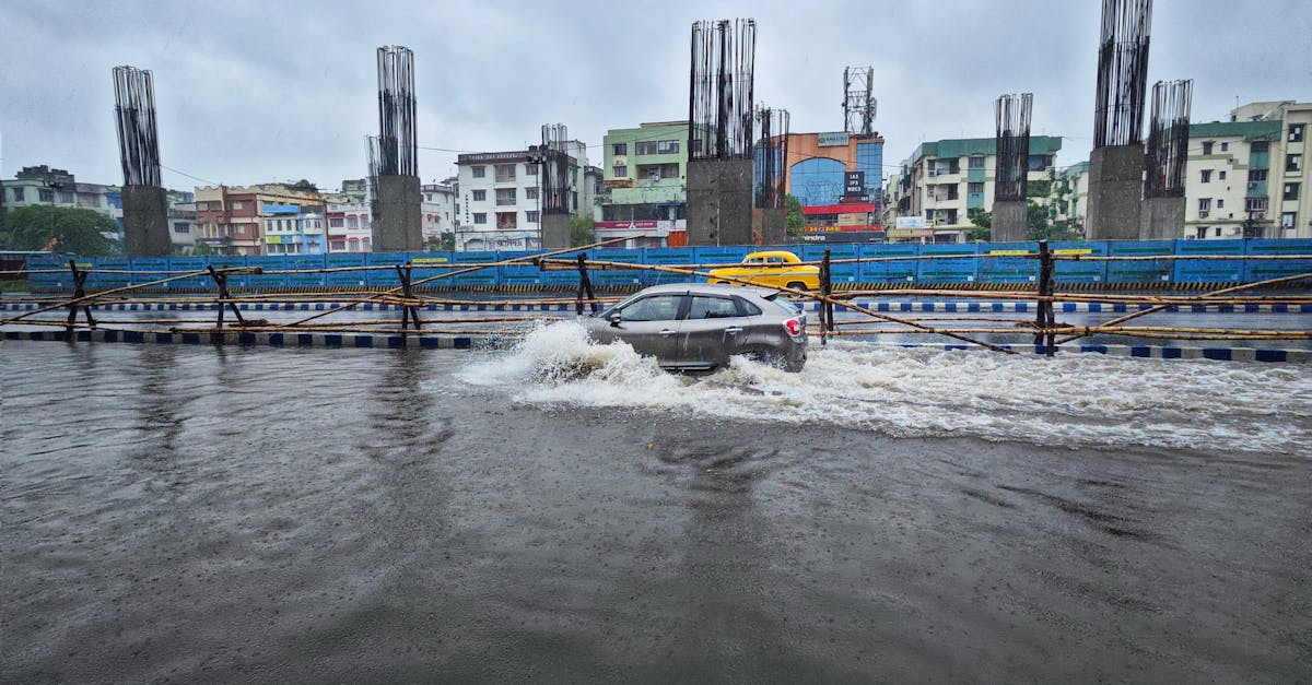 découvrez comment les politiques d'adaptation aux catastrophes peuvent aider les communautés à se préparer, réagir et se remettre des crises. apprenez les stratégies essentielles pour renforcer la résilience face aux défis environnementaux et climatiques.