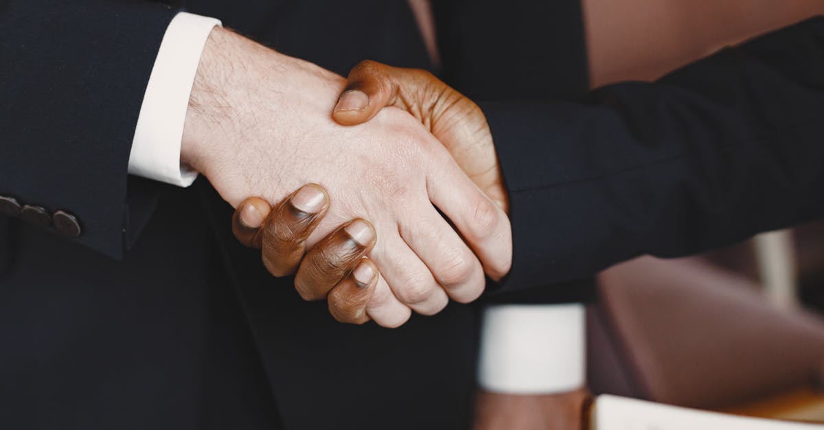 découvrez tout sur l'arbitrage : processus de résolution des conflits, avantages, procédures et conseils pour une gestion efficace des litiges hors des tribunaux.