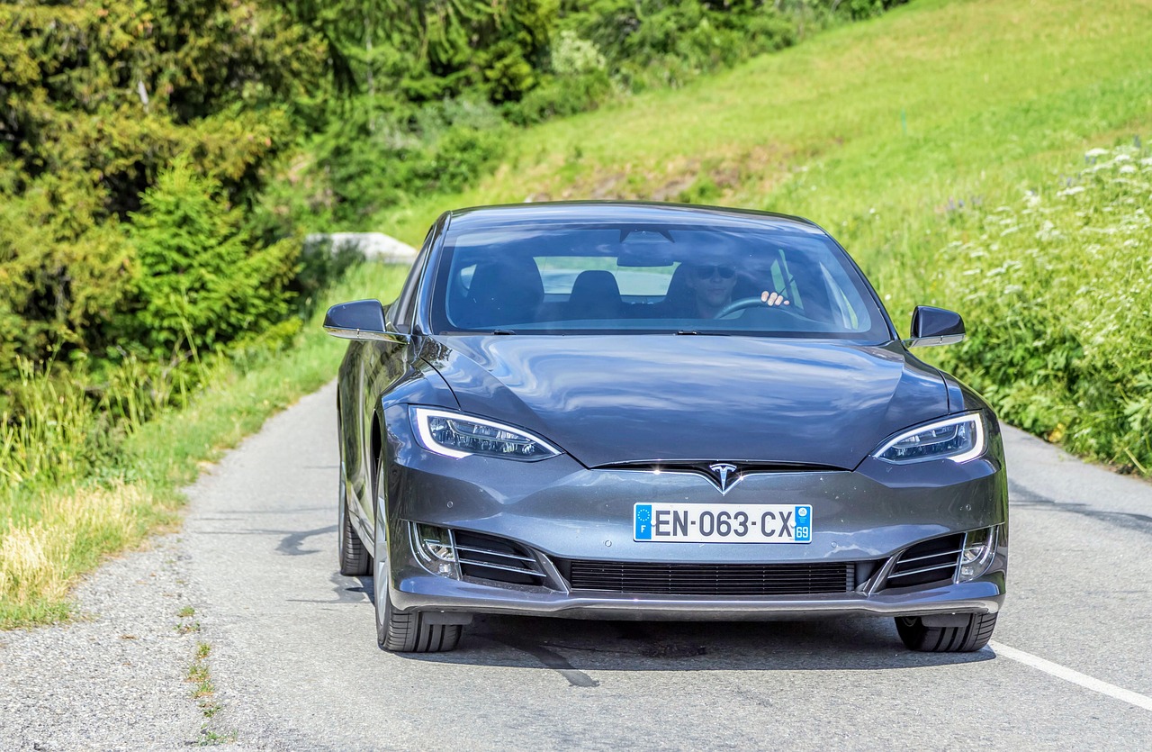 découvrez tout sur la voiture électrique : avantages, fonctionnement, modèles populaires et impact environnemental pour un avenir plus vert.