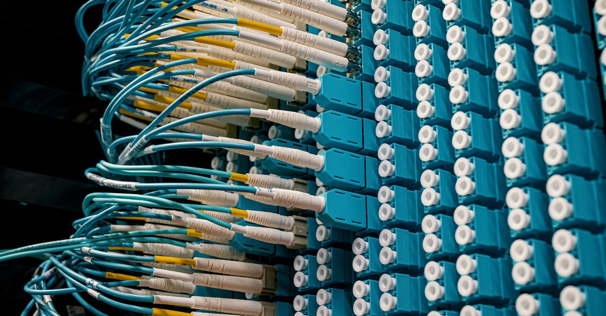 découvrez nos solutions avancées pour assurer la résistance et la sécurité de votre datacenter face aux pannes et aux risques environnementaux.