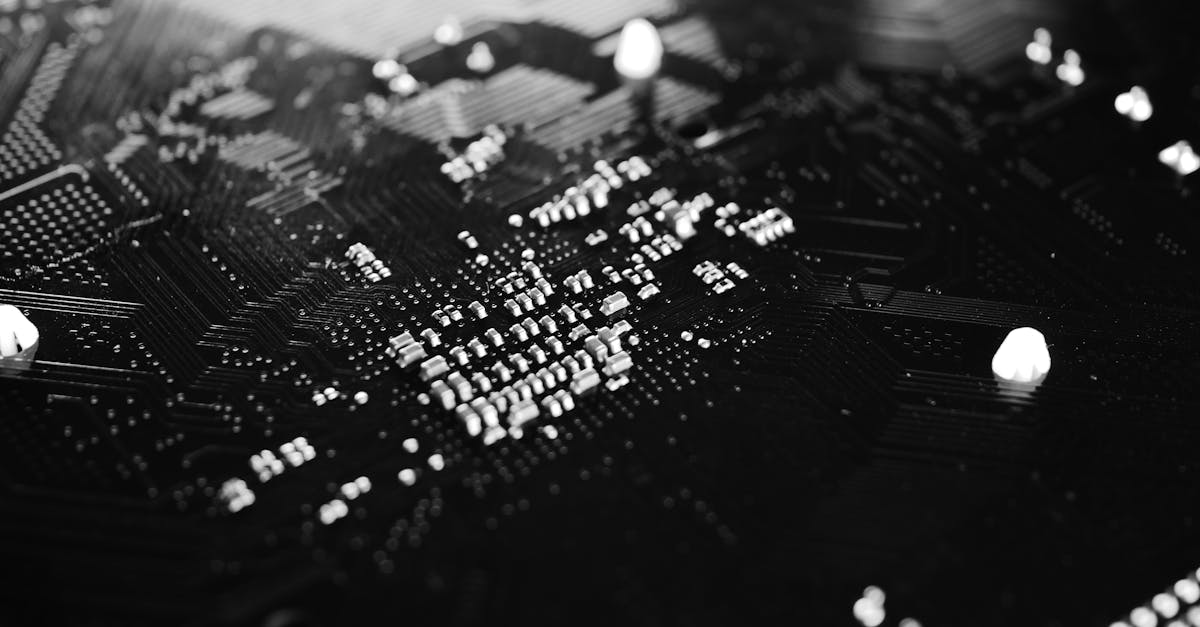 découvrez tout sur les semiconducteurs : leur rôle clé dans l’électronique moderne, leur fonctionnement et leurs applications dans les technologies du quotidien. informations claires et à jour pour comprendre les bases de ce secteur innovant.