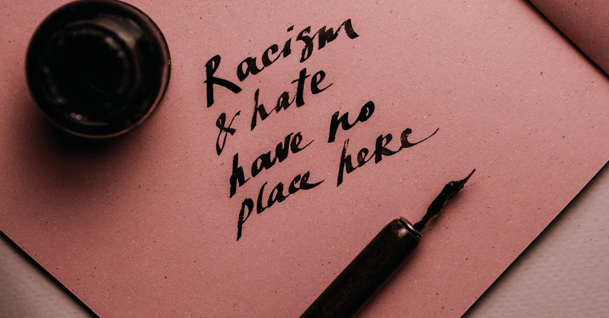 découvrez des informations essentielles sur le racisme, ses impacts sociaux, et les moyens de lutter contre toutes les formes de discrimination pour promouvoir l'égalité et le respect.