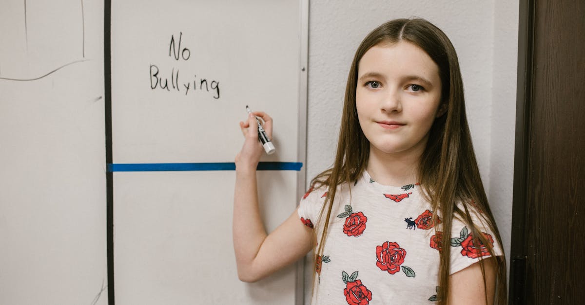 découvrez des ressources et conseils pour lutter contre le harcèlement chez les jeunes et promouvoir un environnement scolaire sain et respectueux.