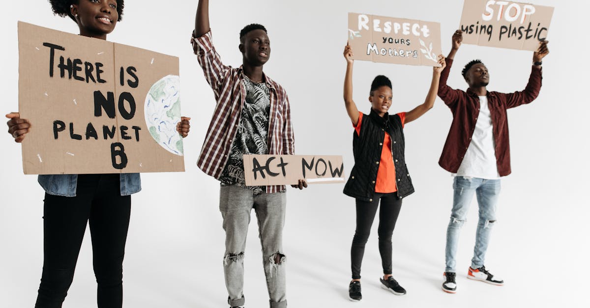 découvrez comment la jeunesse s'engage activement pour le climat et participe à la lutte contre le changement climatique à travers des actions concrètes et des initiatives innovantes.