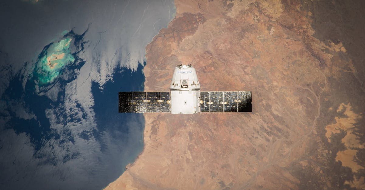 découvrez le monde fascinant des satellites : leurs missions, leurs technologies et leur impact sur notre vie quotidienne. apprenez comment ces machines célestes jouent un rôle crucial dans les communications, la météo et l'exploration spatiale.