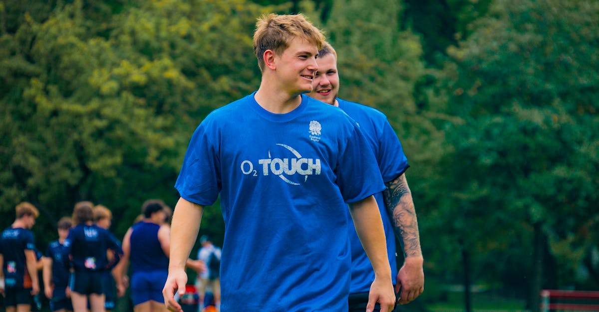 entraînement de rugby : améliorez vos compétences, votre condition physique et votre technique avec des exercices adaptés à tous les niveaux.