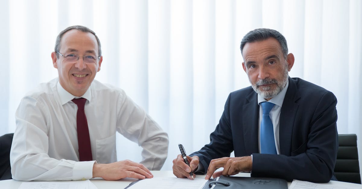 le pacte vert européen vise à faire de l'europe le premier continent climatiquement neutre d'ici 2050, en réduisant les émissions de gaz à effet de serre, en favorisant une économie circulaire et en protégeant la biodiversité. découvrez les initiatives et les objectifs clés de cette stratégie ambitieuse pour un avenir durable.
