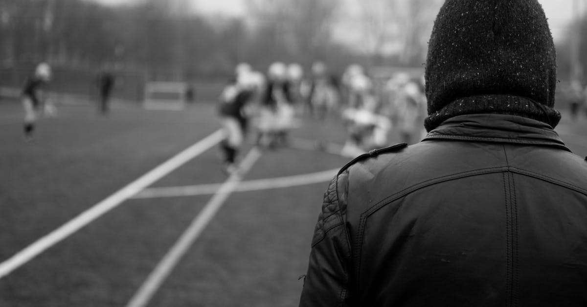 découvrez les enjeux et les conséquences de la violence dans le sport, ainsi que les solutions pour promouvoir un environnement sportif sain et respectueux.